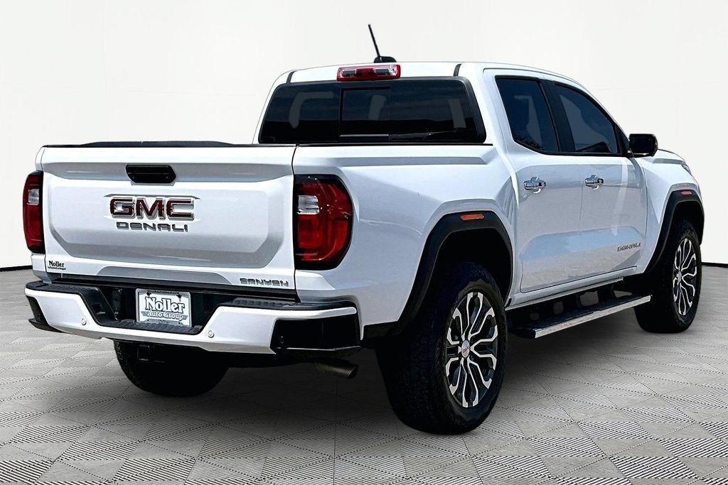 Used 2024 GMC Canyon Denali AWD/4WD image 2
