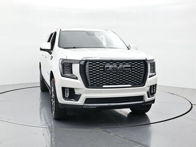 Used 2023 GMC Yukon XL Denali Ultimate AWD/4WD image 5