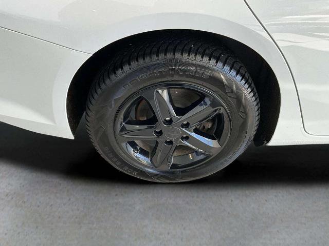 Used 2022 Chevrolet Malibu LS image 28