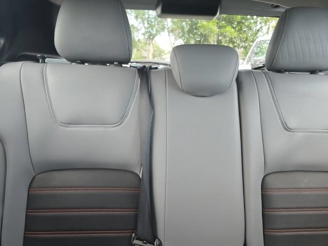 Used 2023 Nissan Kicks SR w/ SR Premium Package FWD image 12