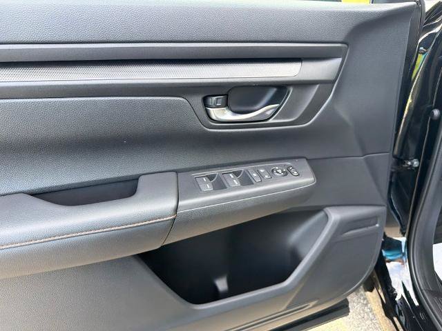 Used 2025 Honda CR-V Sport image 18