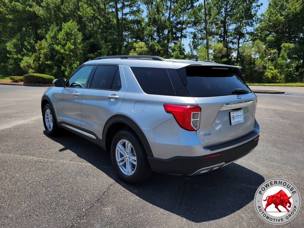 Certified 2023 Ford Explorer XLT w/ Equipment Group 202A AWD/4WD image 4
