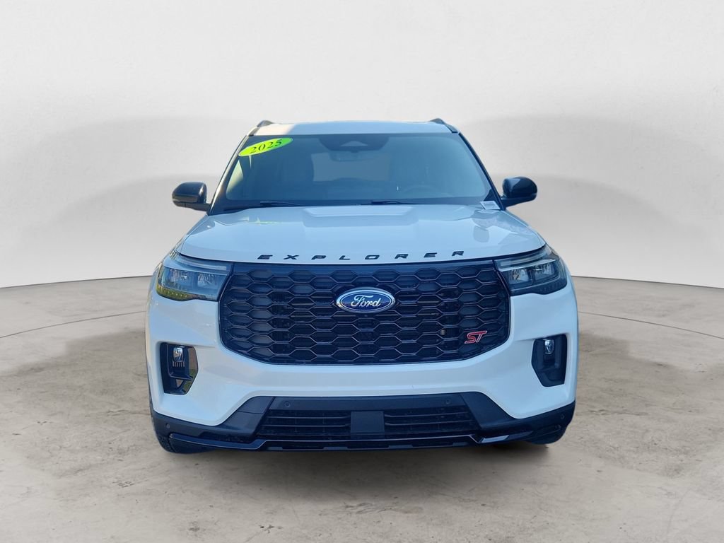 Certified 2025 Ford Explorer ST AWD/4WD image 2