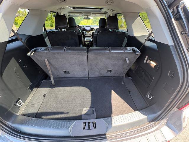 Certified 2023 Ford Explorer XLT w/ Equipment Group 202A AWD/4WD image 28