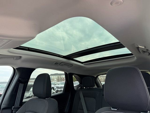 Certified 2025 Ford Escape Active w/ Cold Weather Package image 28