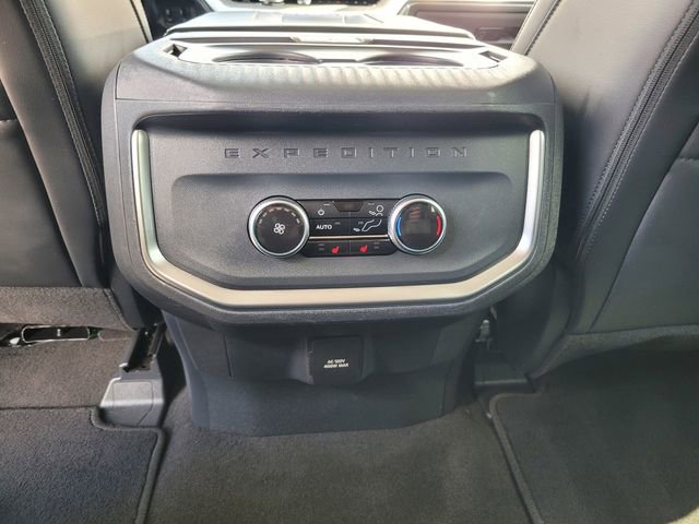 Certified 2025 Ford Expedition Platinum AWD/4WD image 15
