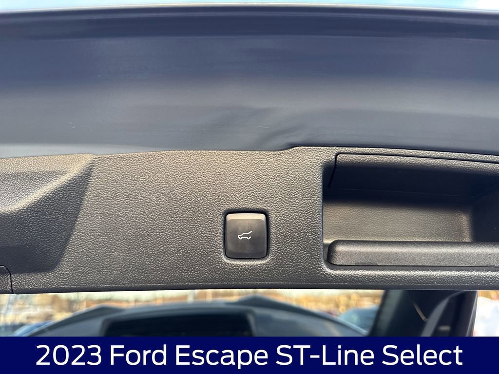 Certified 2023 Ford Escape ST-Line Select w/ Tech Pack #1 image 17