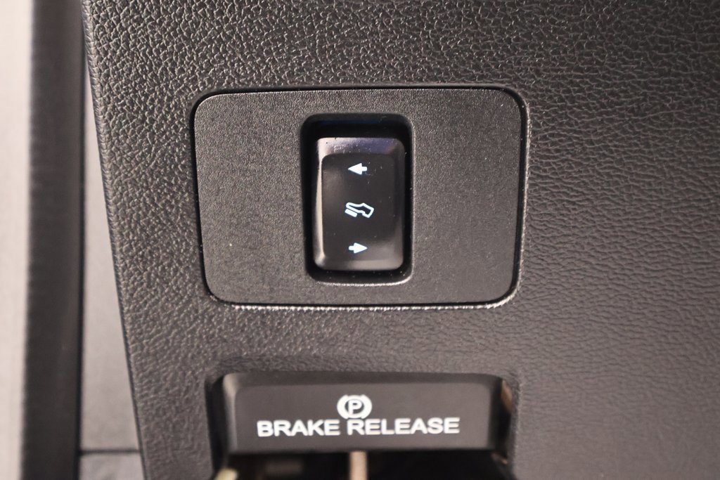 Certified 2020 Ford F350 Lariat w/ Tremor Off-Road Package image 31