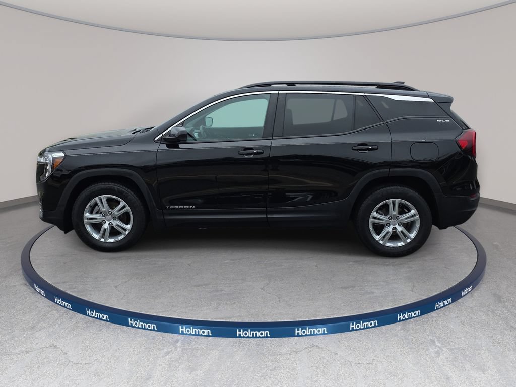 Used 2024 GMC Terrain SLE w/ Driver Convenience Package FWD image 8