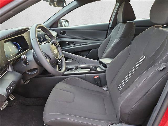 Used 2025 Hyundai Elantra Sport FWD image 13