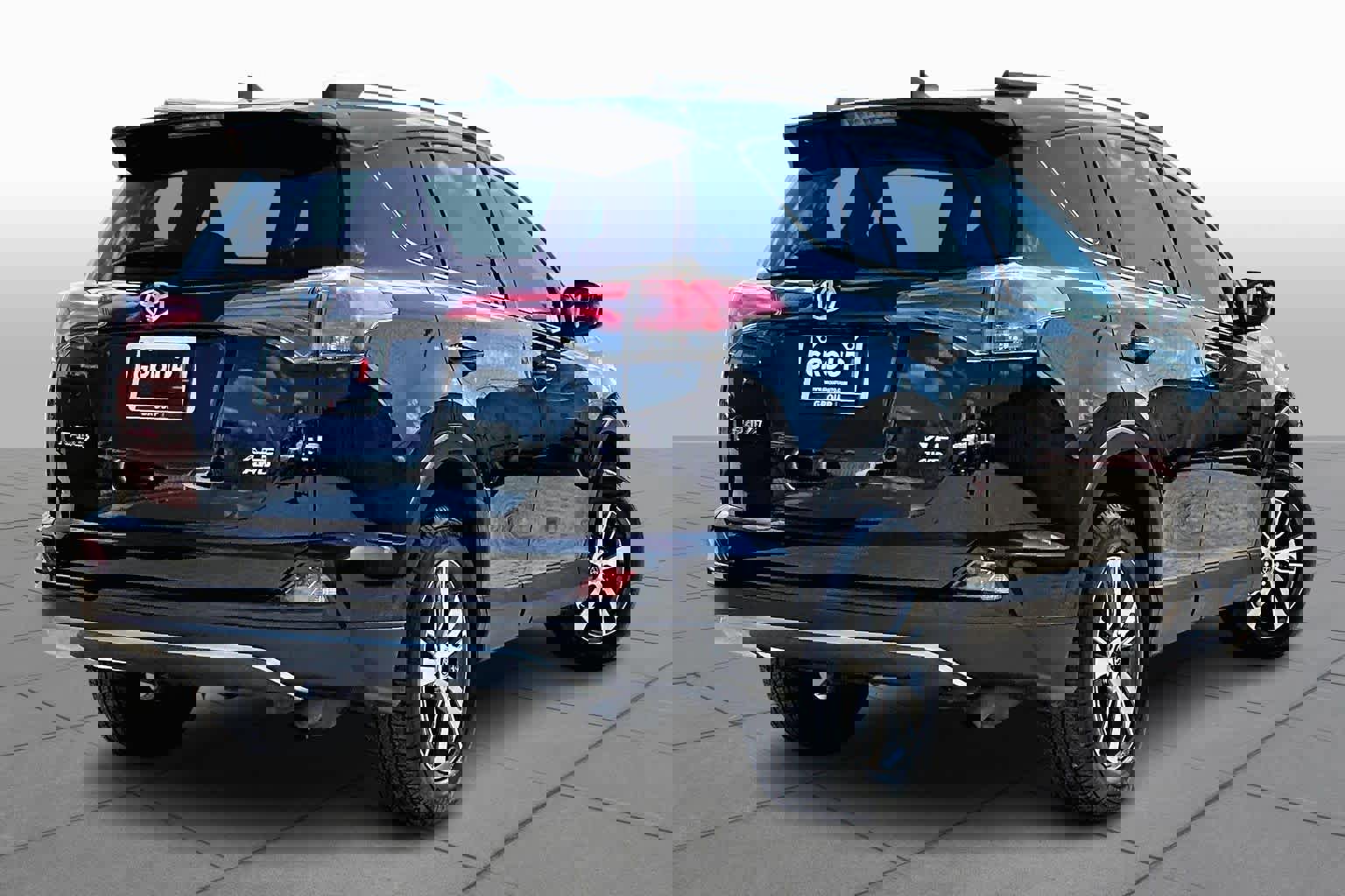 Used 2017 Toyota RAV4 XLE w/ All Weather Liner Package AWD/4WD image 3