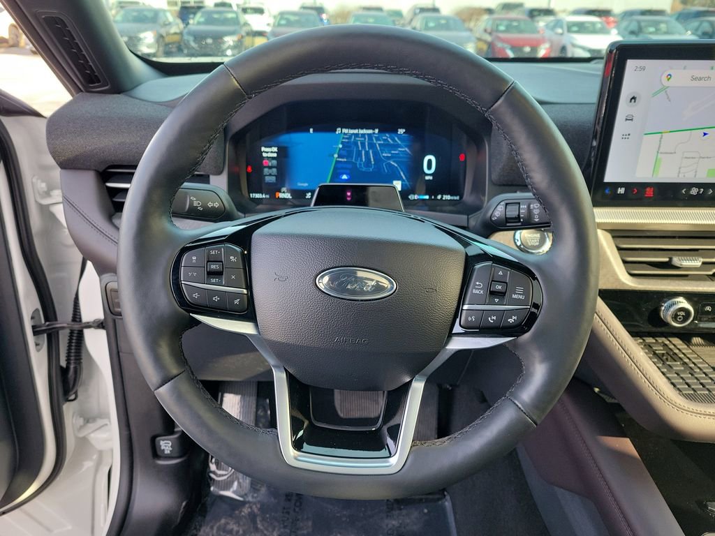 Certified 2025 Ford Explorer Platinum w/ Ultimate Package AWD/4WD image 21