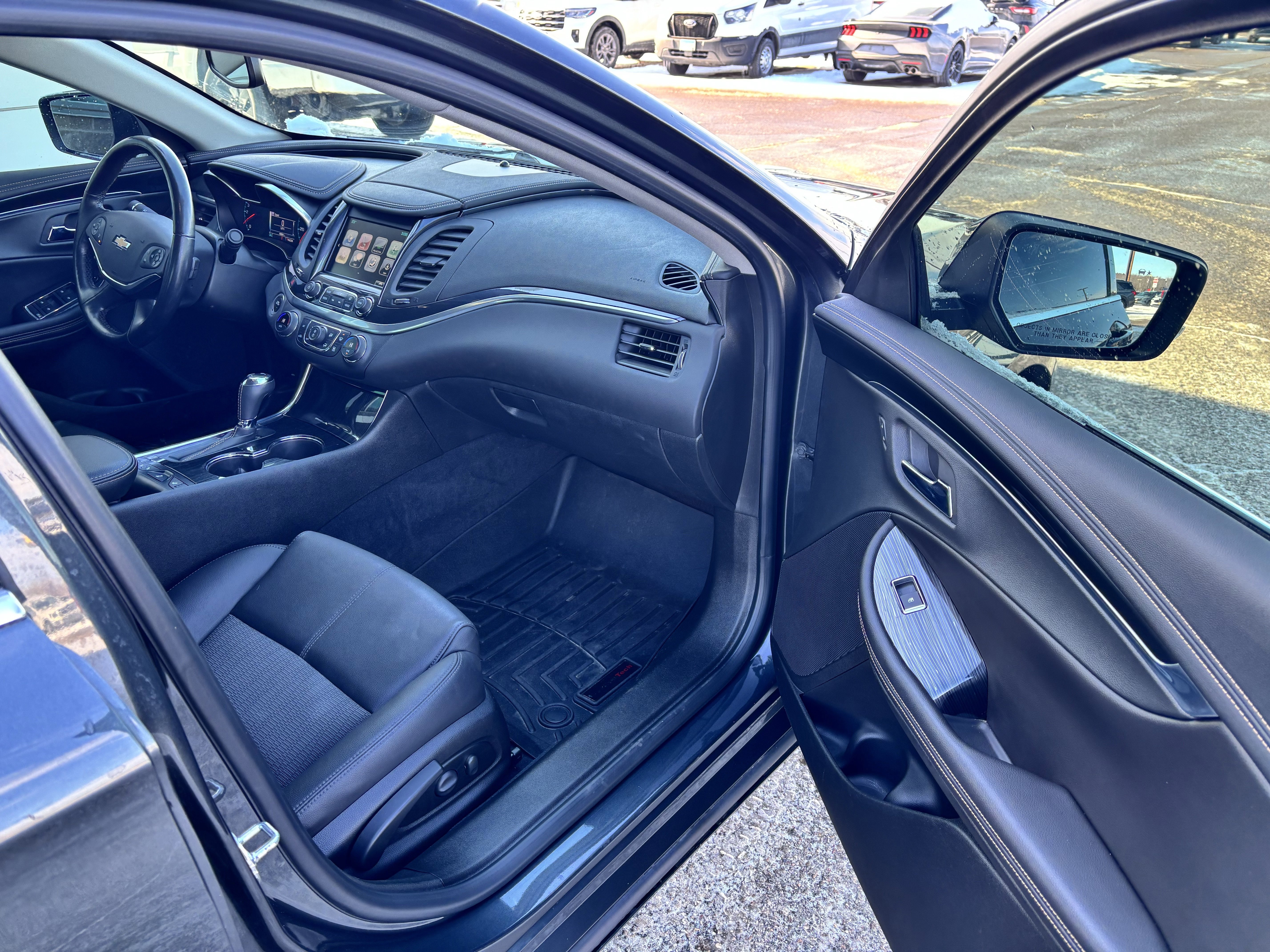 Used 2019 Chevrolet Impala LT w/ LT Convenience Package image 19