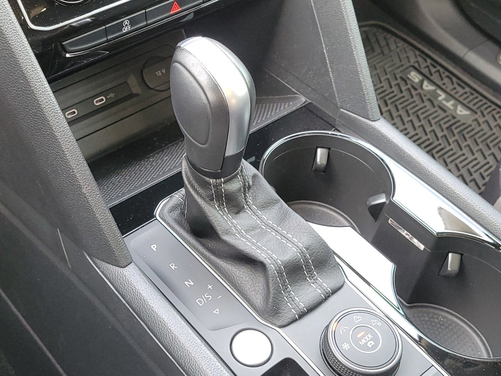 Used 2023 Volkswagen Atlas SEL Premium image 26