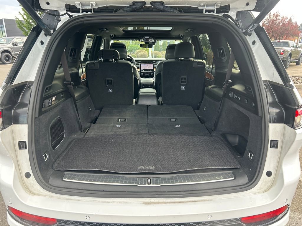 Used 2024 Jeep Grand Cherokee L Summit image 35