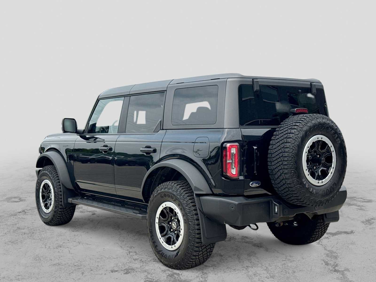 Certified 2024 Ford Bronco Outer Banks w/ Sasquatch Package AWD/4WD image 4