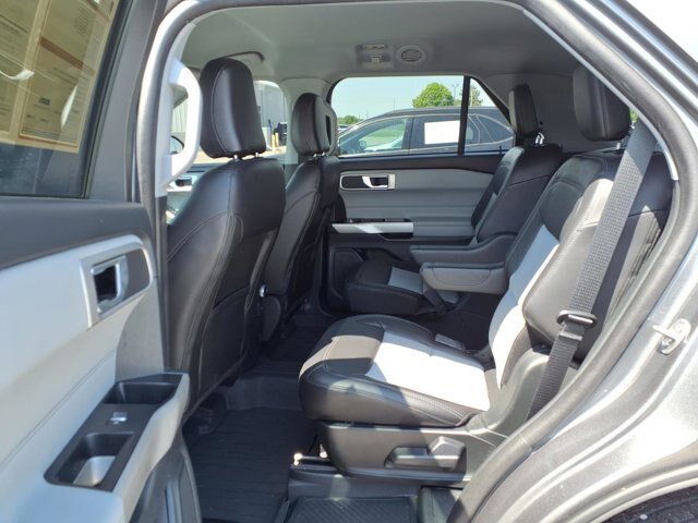 Certified 2023 Ford Explorer XLT w/ Equipment Group 202A AWD/4WD image 19