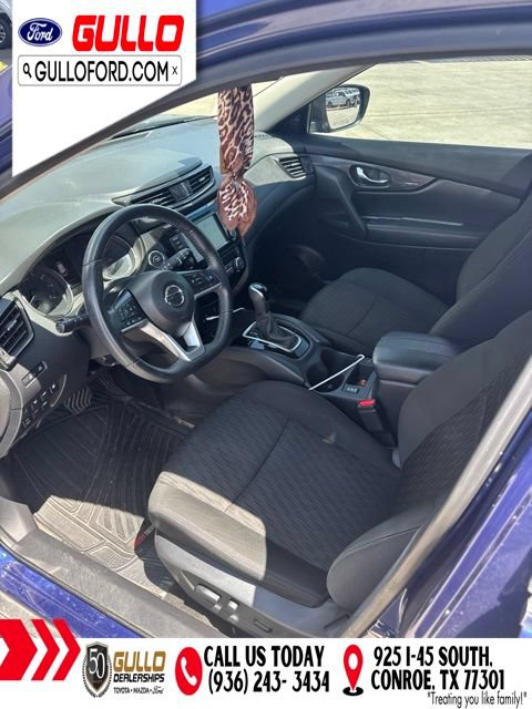 Used 2020 Nissan Rogue SV AWD/4WD image 2