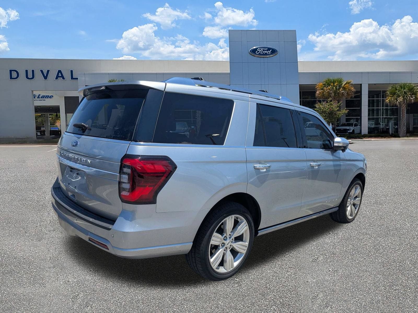 Certified 2023 Ford Expedition Platinum AWD/4WD image 4