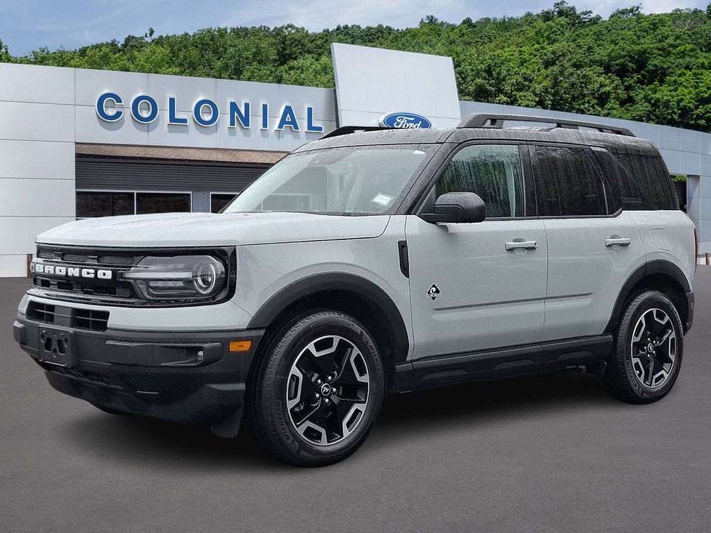 Certified 2023 Ford Bronco Sport Outer Banks w/ Tech Package AWD/4WD image 3