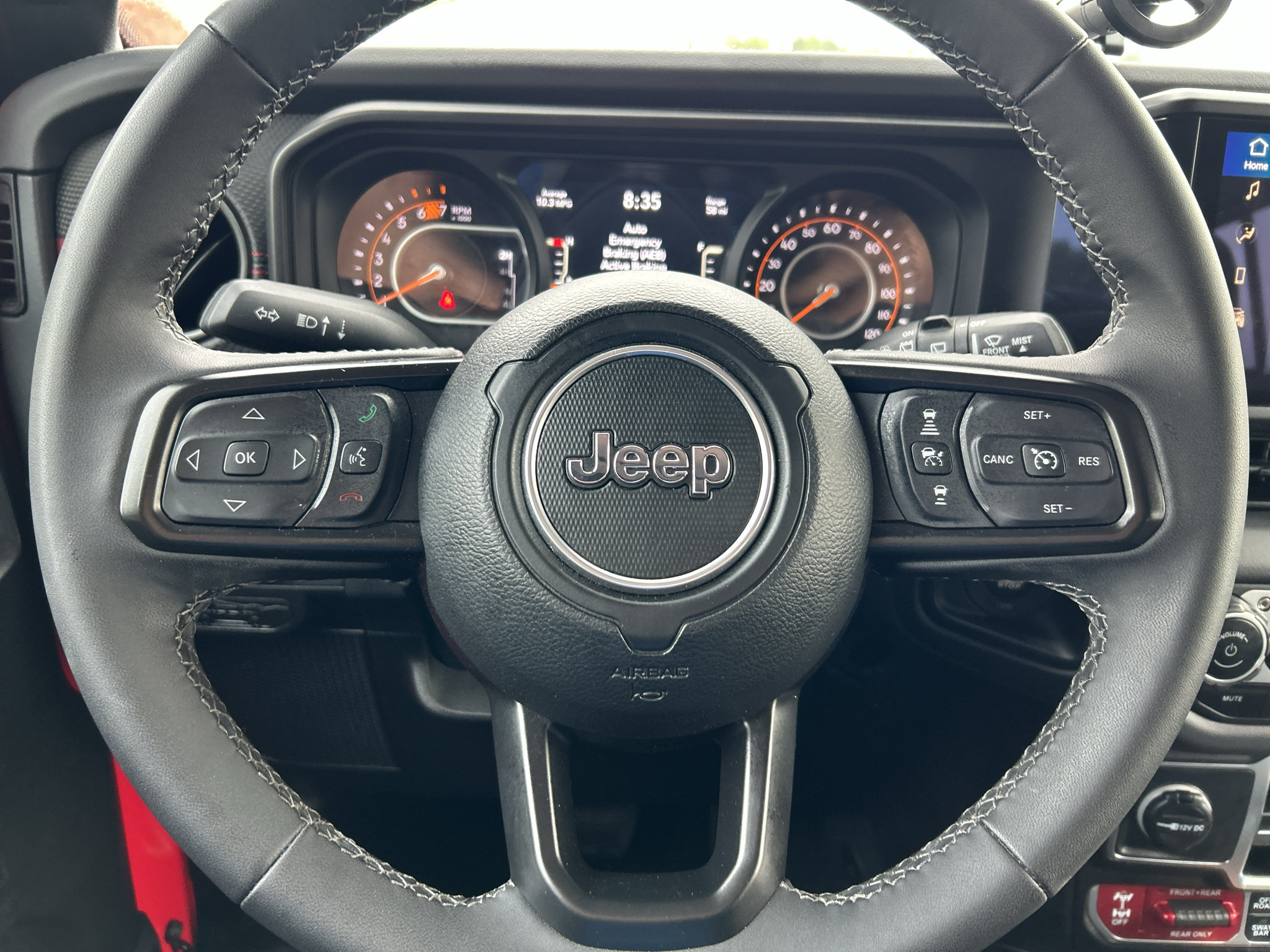 Used 2025 Jeep Wrangler Unlimited Rubicon AWD/4WD image 14