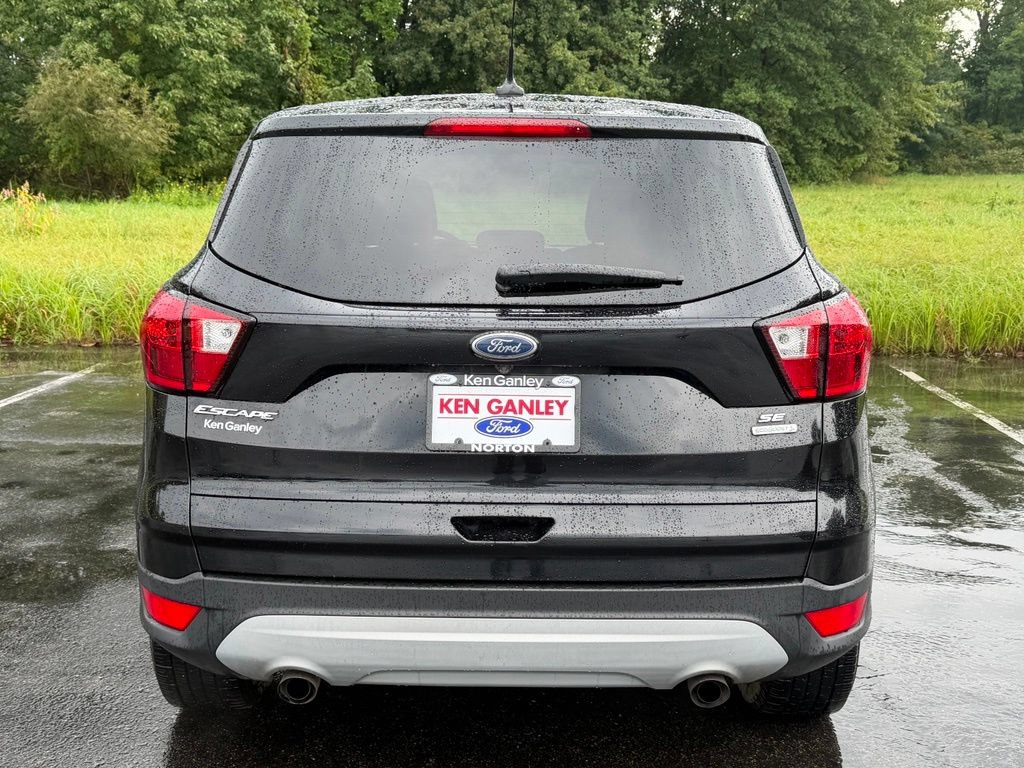 Certified 2019 Ford Escape SE FWD image 9