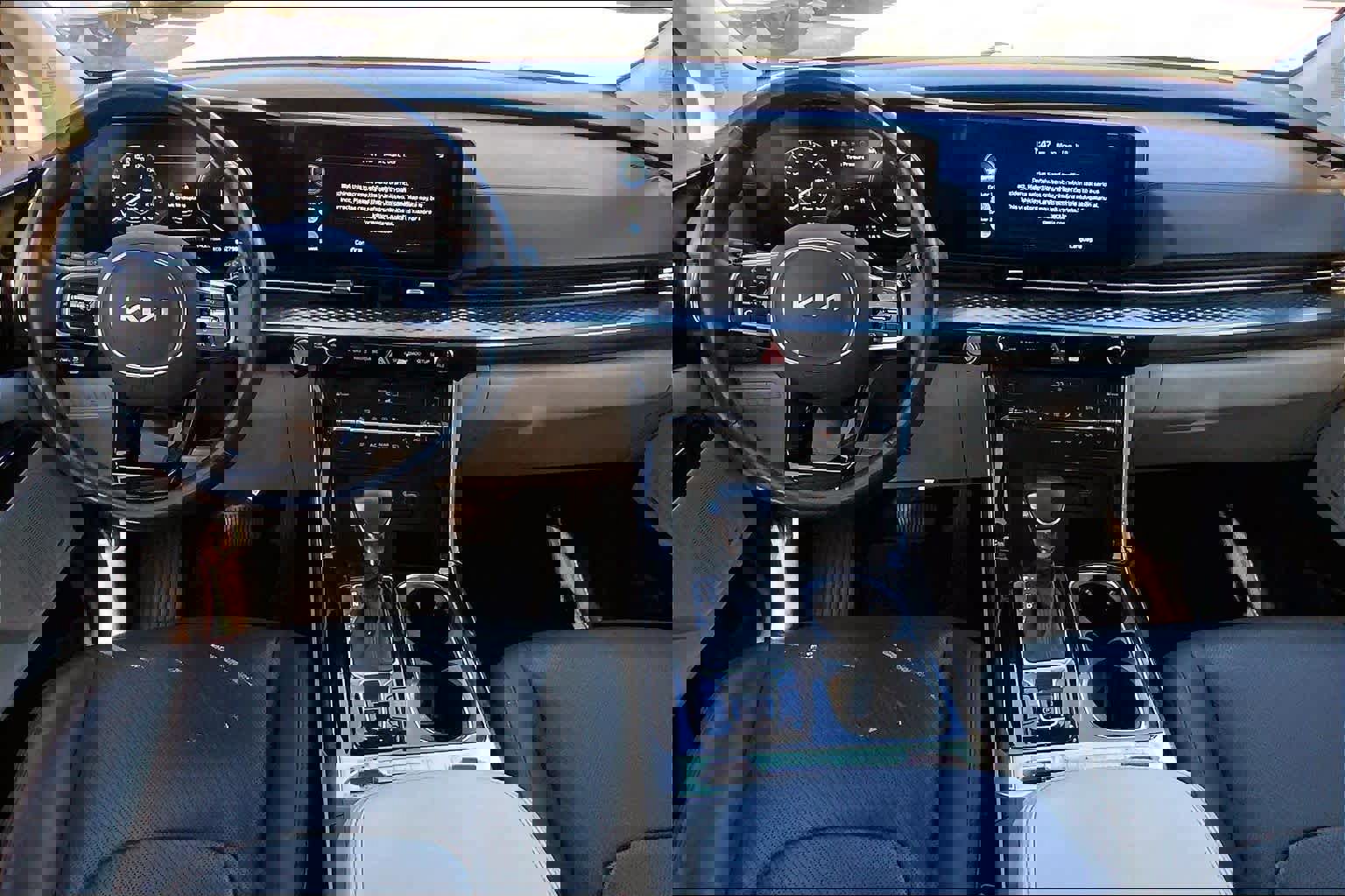 Used 2022 Kia Carnival SX Prestige image 15