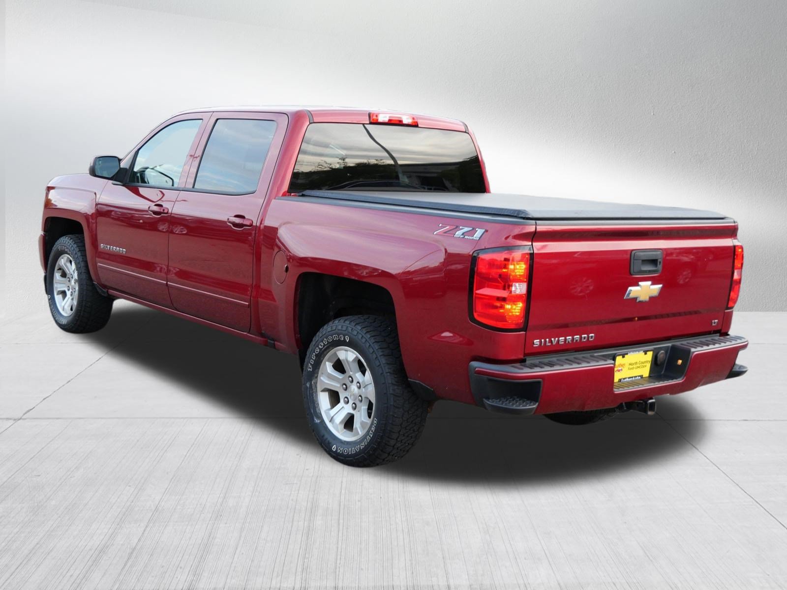 Used 2018 Chevrolet Silverado 1500 LT w/ All Star Edition AWD/4WD image 5