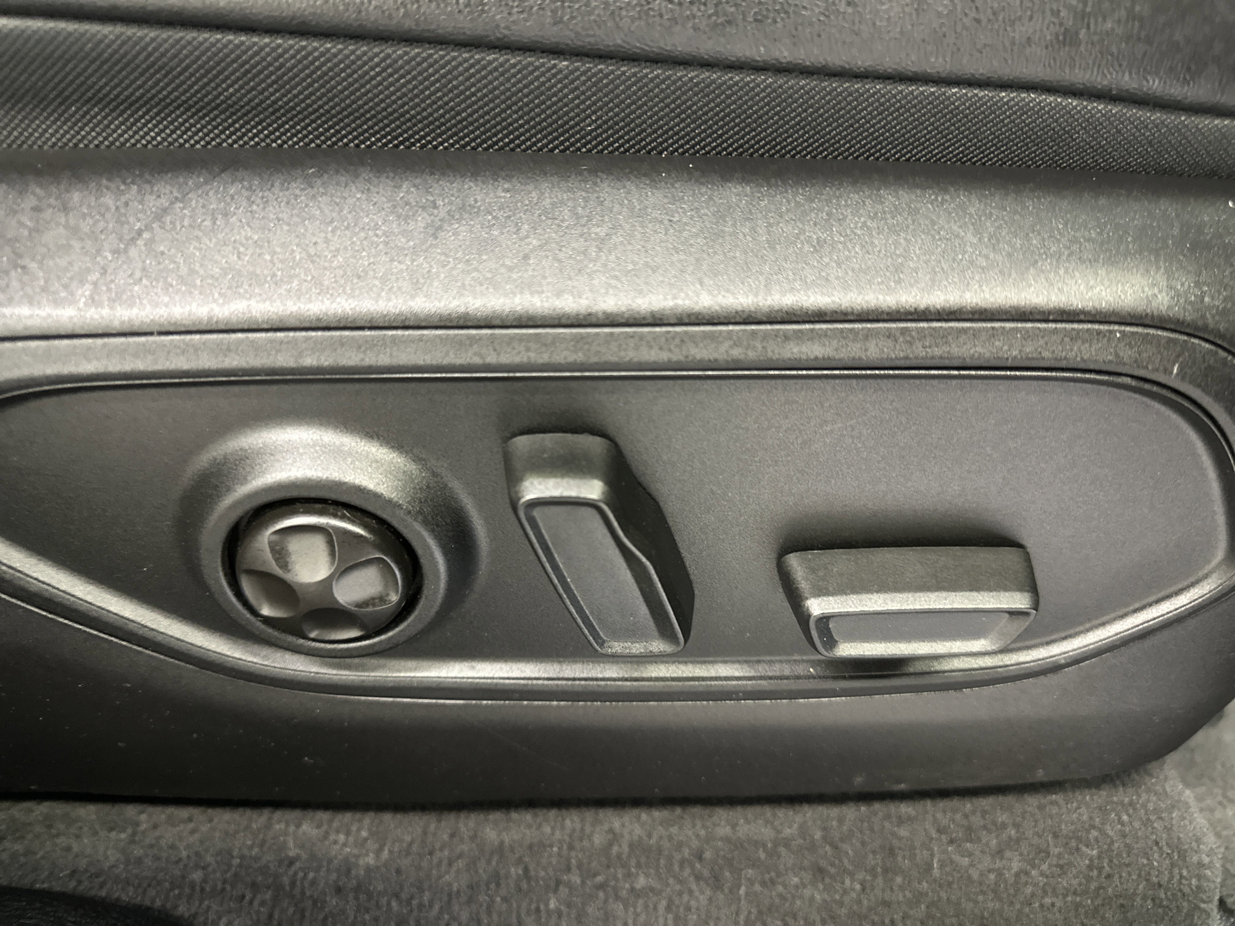 Used 2022 Jeep Grand Cherokee Limited w/ Trailer Tow Prep Group (B) image 25