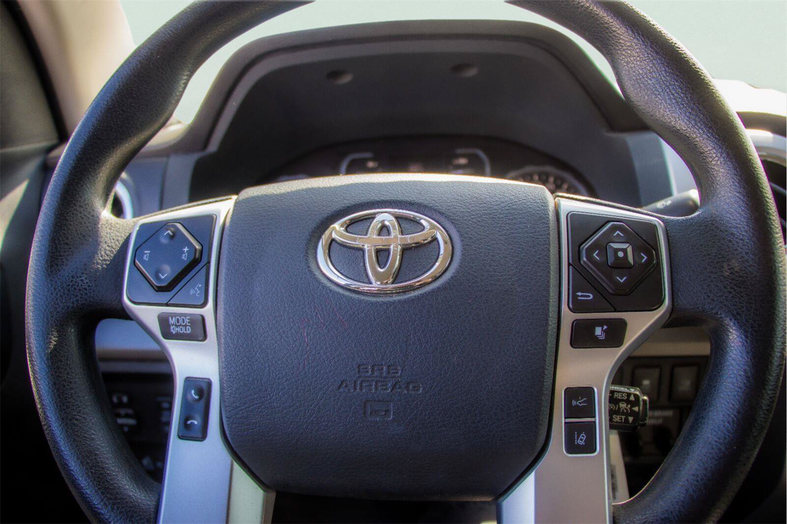 Used 2018 Toyota Tundra SR5 w/ SR5 Upgrade Package AWD/4WD image 9