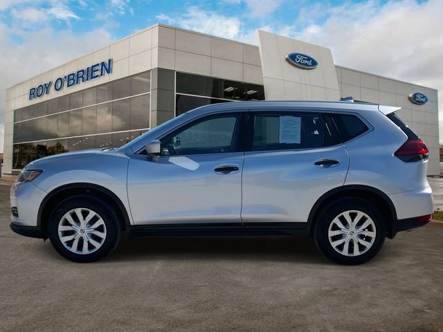 Used 2018 Nissan Rogue S image 2
