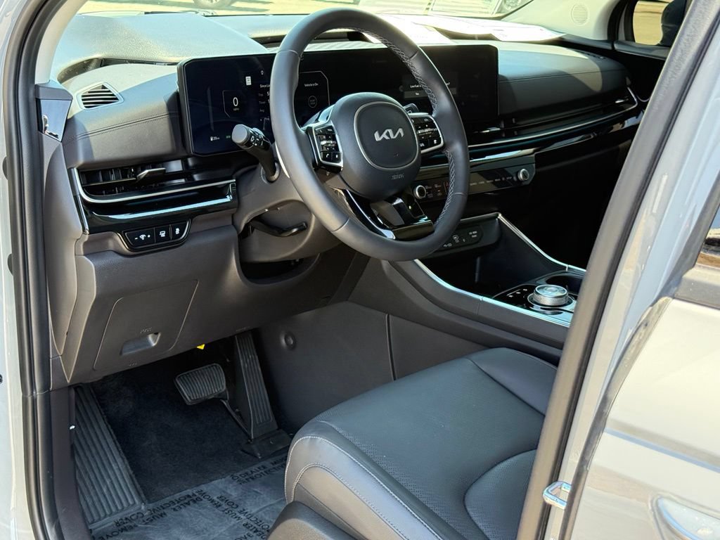 Used 2026 Kia Carnival SX Prestige FWD image 7