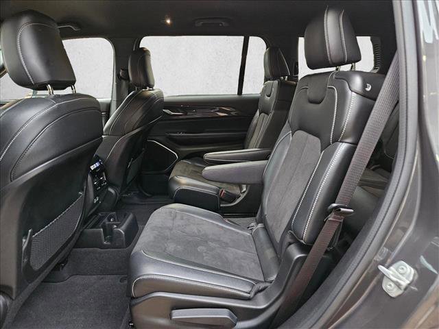 Used 2022 Jeep Grand Cherokee L Laredo AWD/4WD image 16