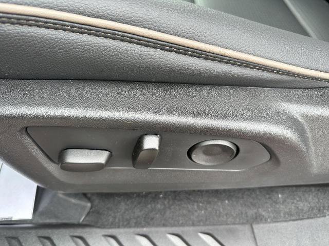 Used 2026 GMC Canyon Denali image 12