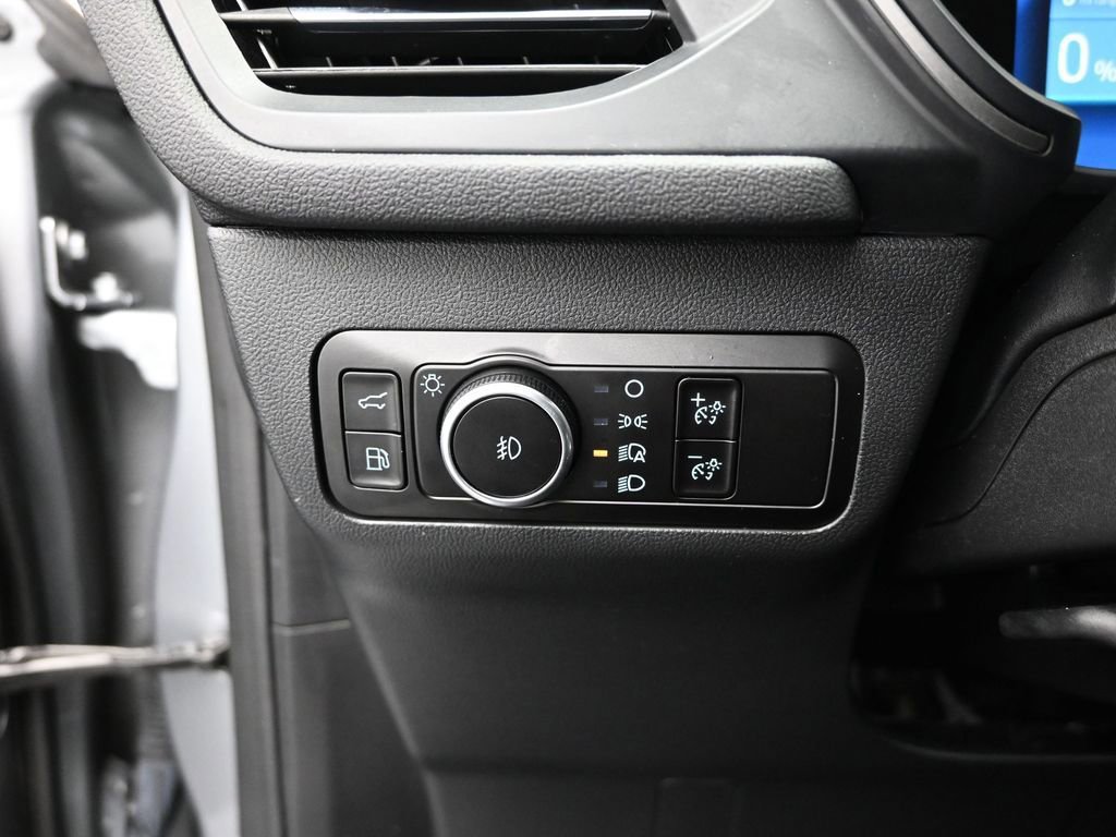 Certified 2023 Ford Escape SE image 40