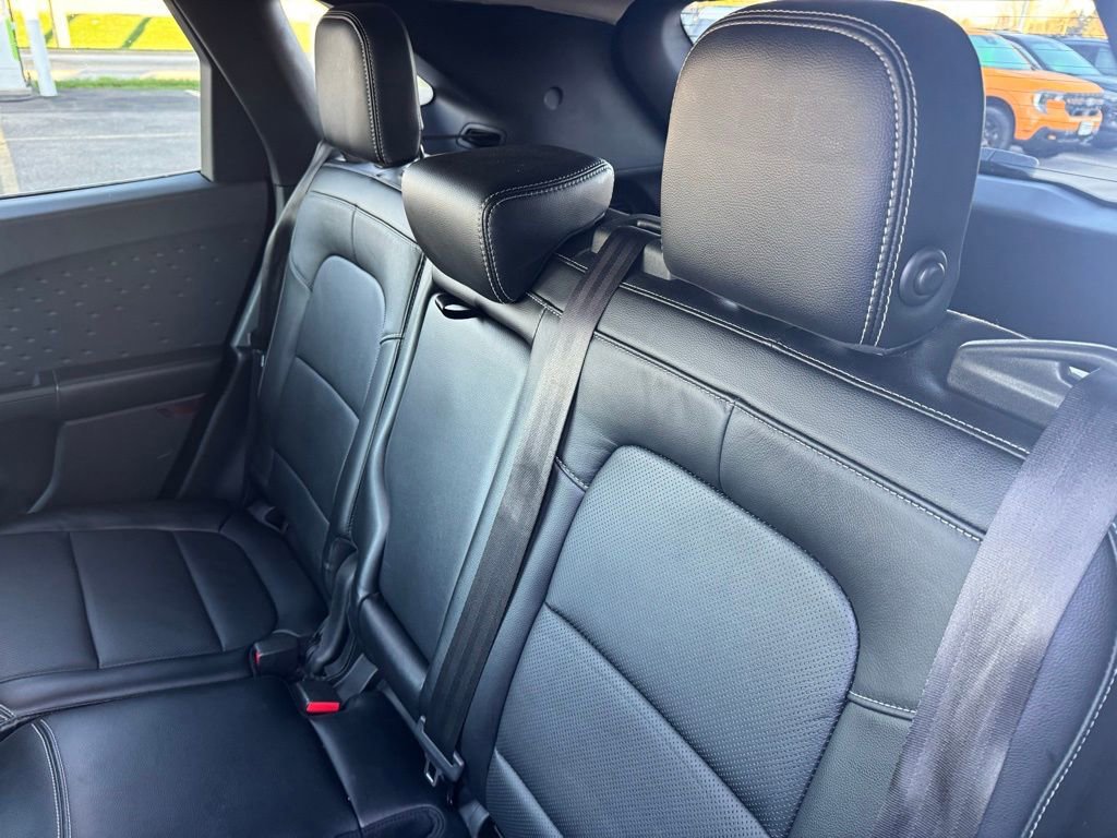Certified 2020 Ford Escape Titanium AWD/4WD image 12