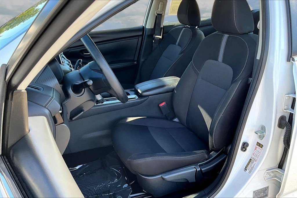 Used 2025 Nissan Sentra SV FWD image 23