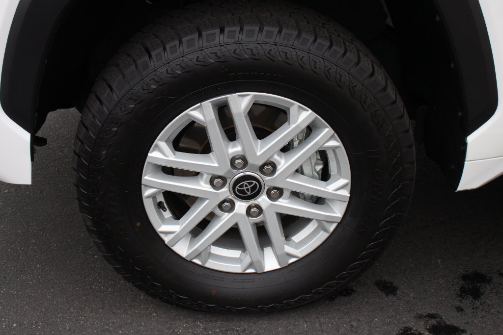 Used 2023 Toyota Tundra SR5 AWD/4WD image 14