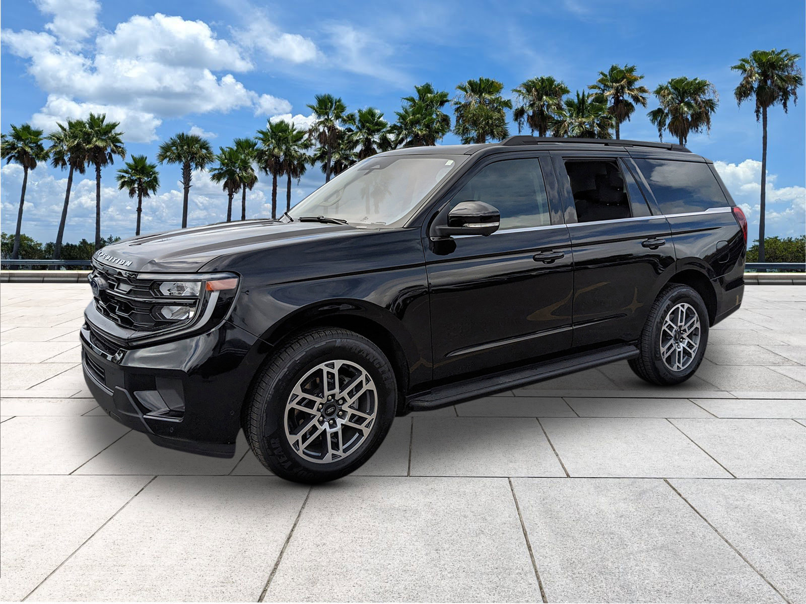 Certified 2025 Ford Expedition Active image 4