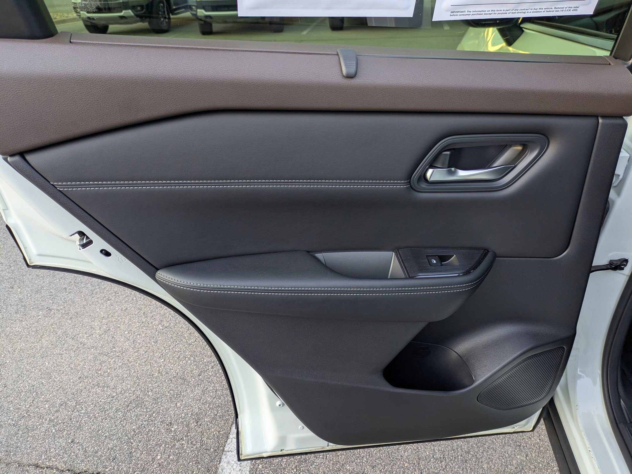 Used 2023 Nissan Rogue SV w/ SV Premium B Package FWD image 30