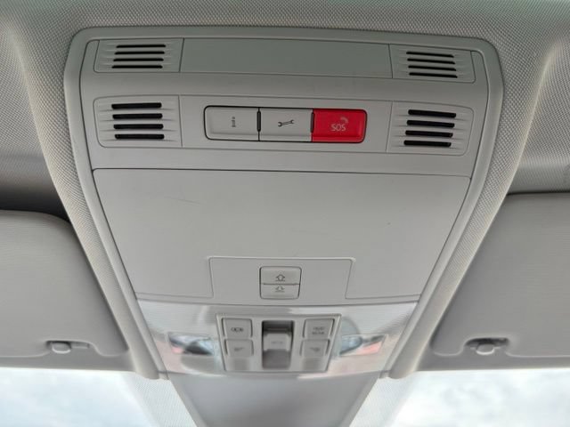 Used 2018 Volkswagen Tiguan SEL Premium FWD image 20