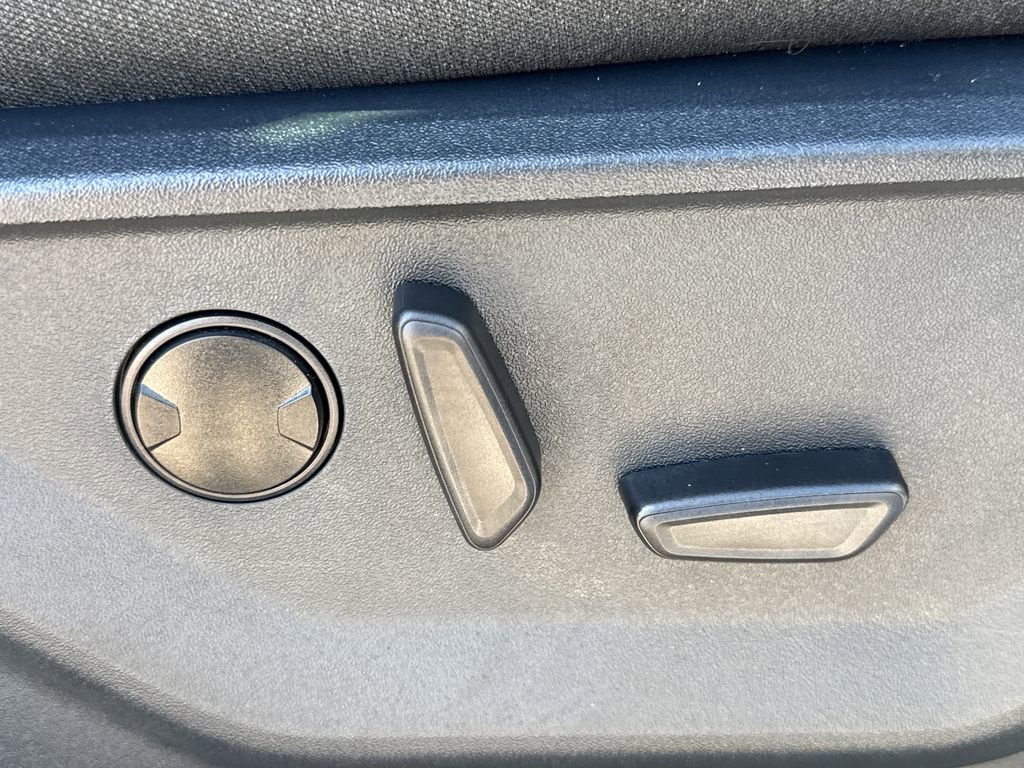 Certified 2025 Ford F150 XLT w/ Equipment Group 302A MID AWD/4WD image 26