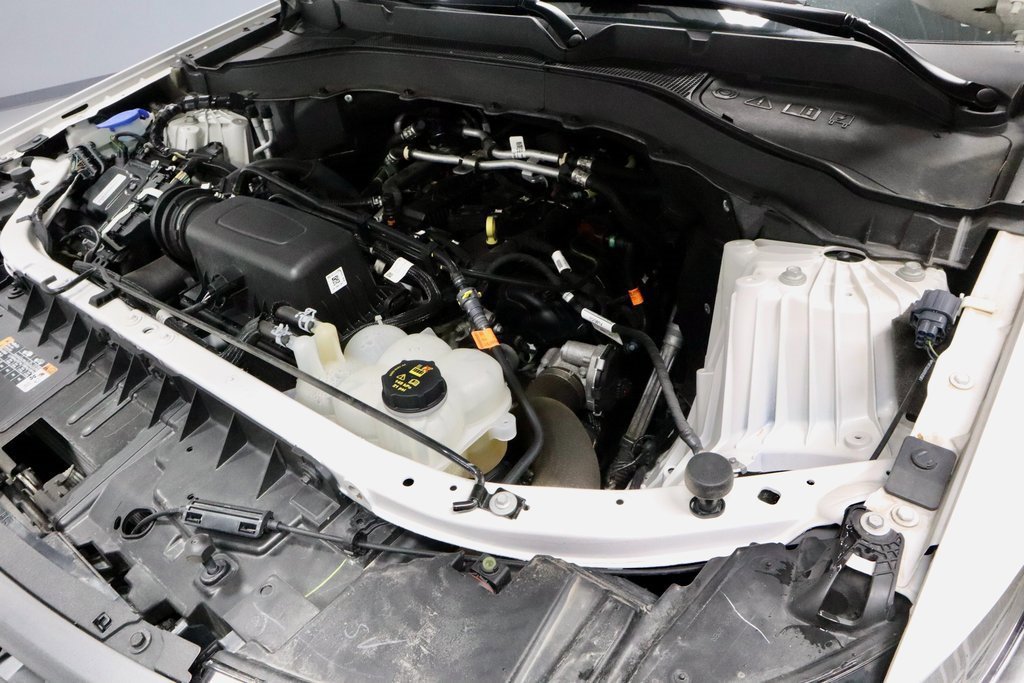 Certified 2022 Ford Explorer XLT w/ Equipment Group 202A image 15