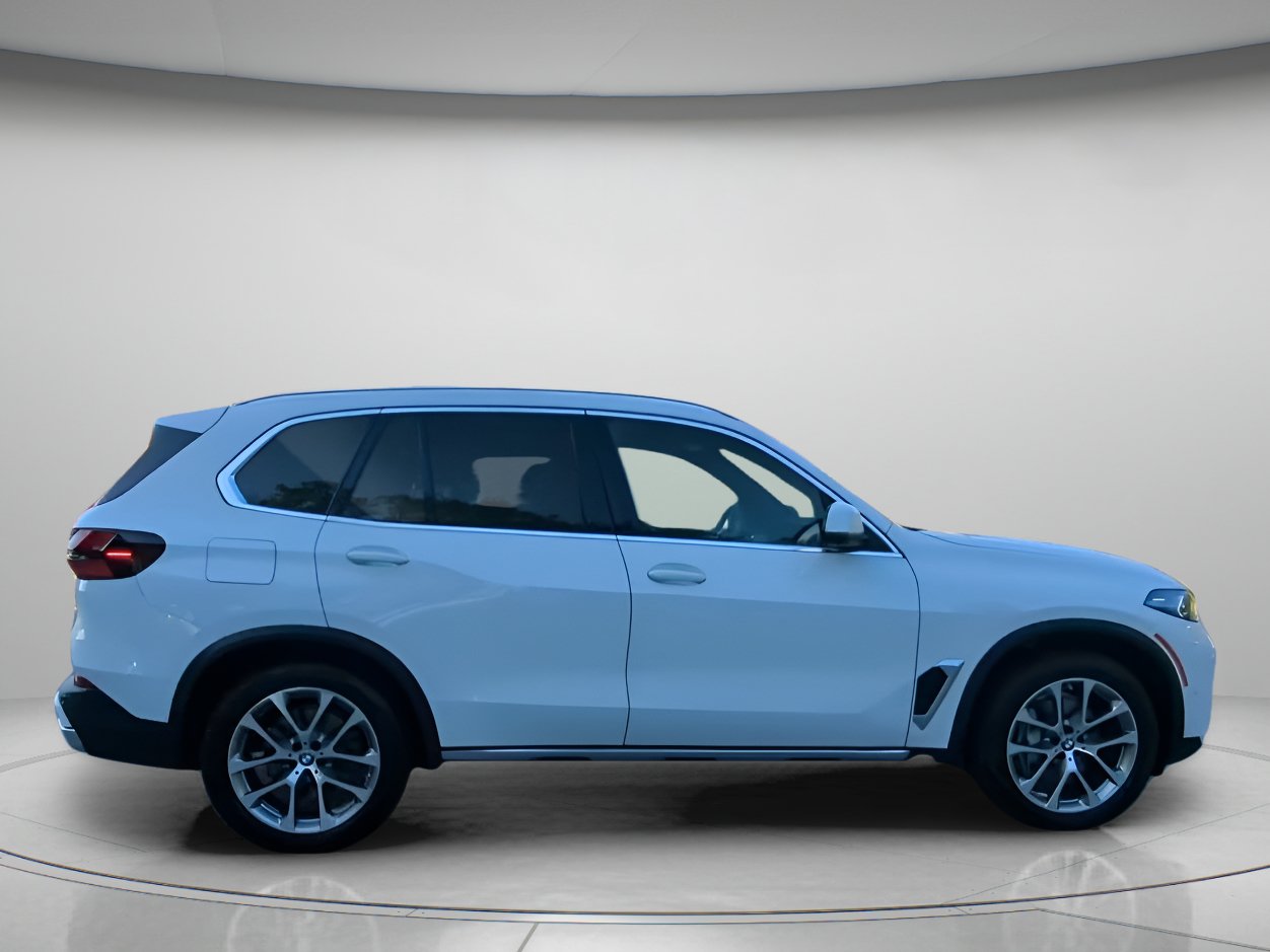 Used 2025 BMW X5 xDrive40i w/ Premium Package AWD/4WD image 31