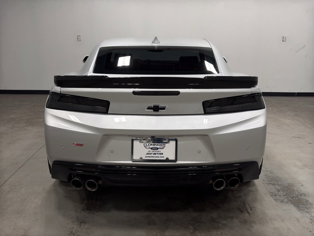 Used 2018 Chevrolet Camaro SS image 7