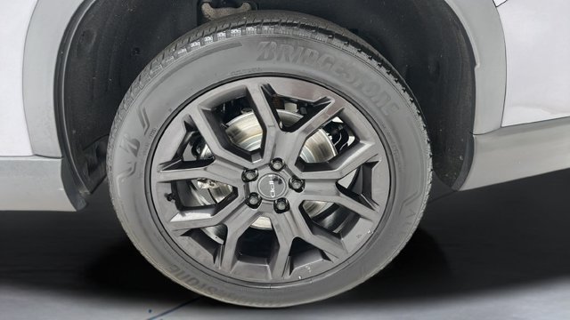 Used 2025 Honda Pilot Touring image 8