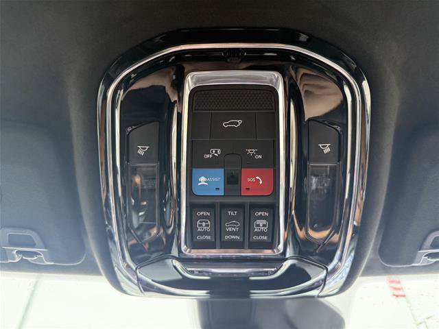 Used 2023 Jeep Grand Cherokee L Summit AWD/4WD image 21