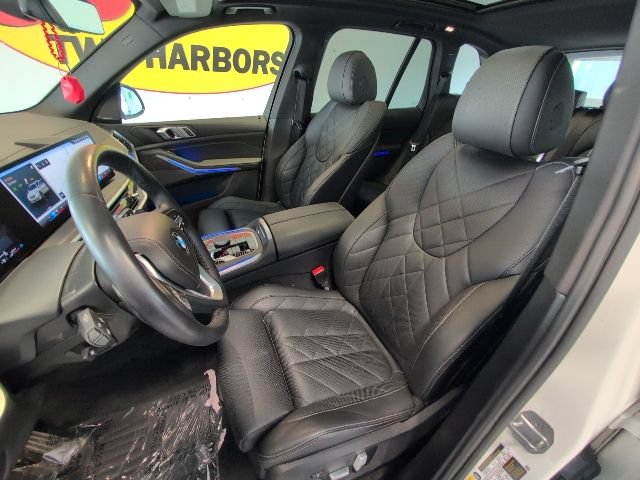 Used 2024 BMW X5 xDrive40i w/ Premium Package AWD/4WD image 12
