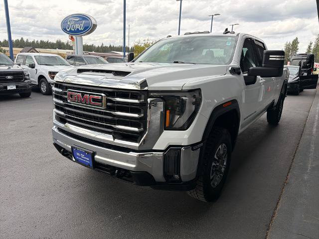 Used 2024 GMC Sierra 3500 SLE w/ SLE Value Package AWD/4WD image 3