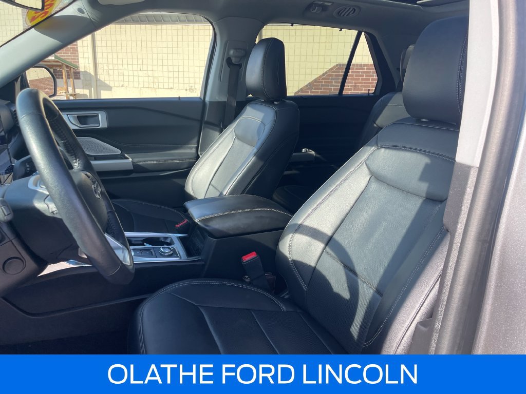 Certified 2023 Ford Explorer Limited w/ Limited Technology Package AWD/4WD image 16